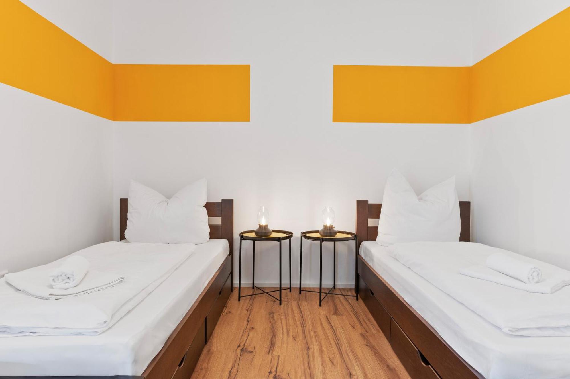 Golden Home With Barbecue, Yoga, Football Table Sinsheim Buitenkant foto